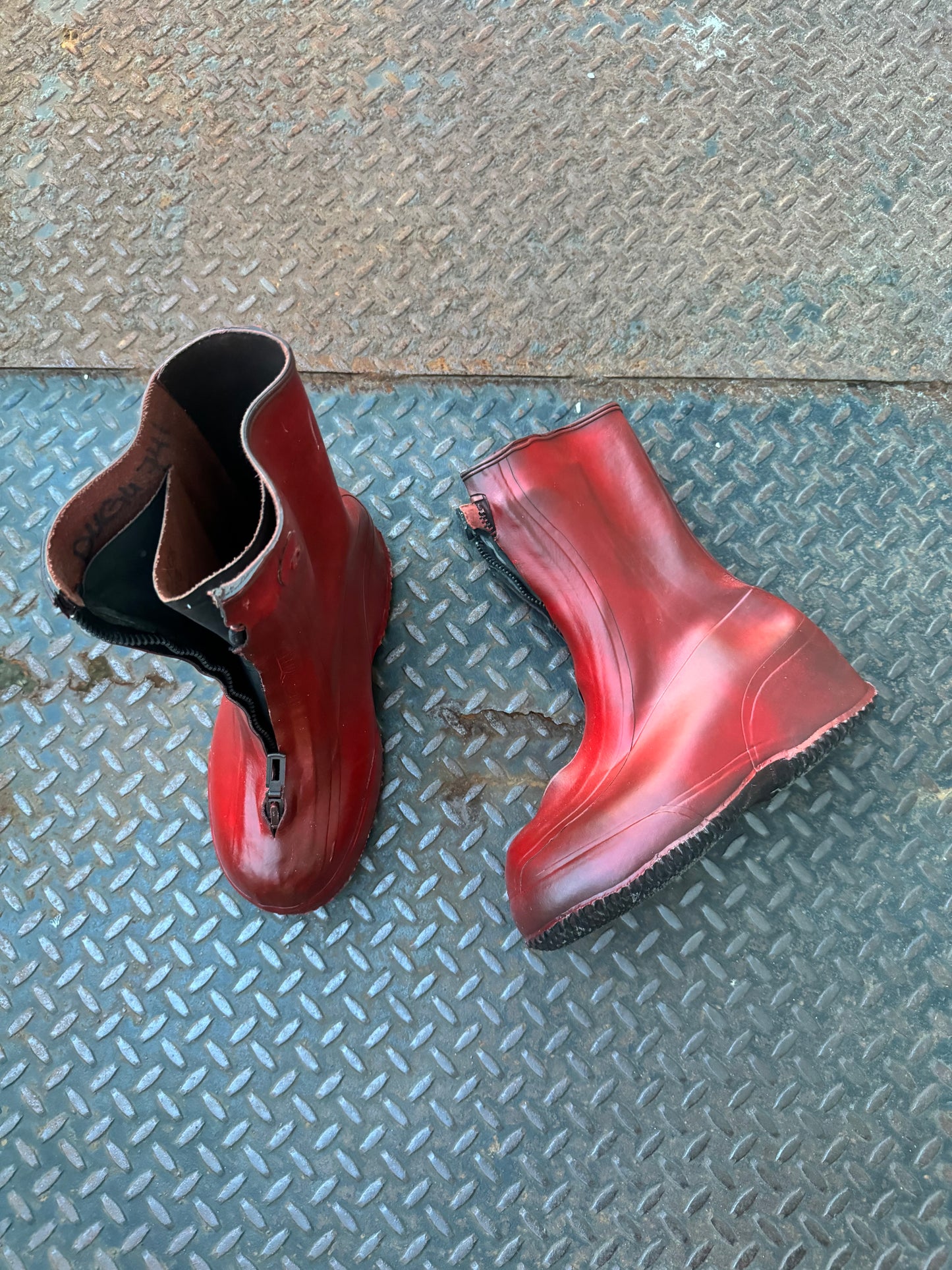 1980’s Blood Moon Dune Boots
