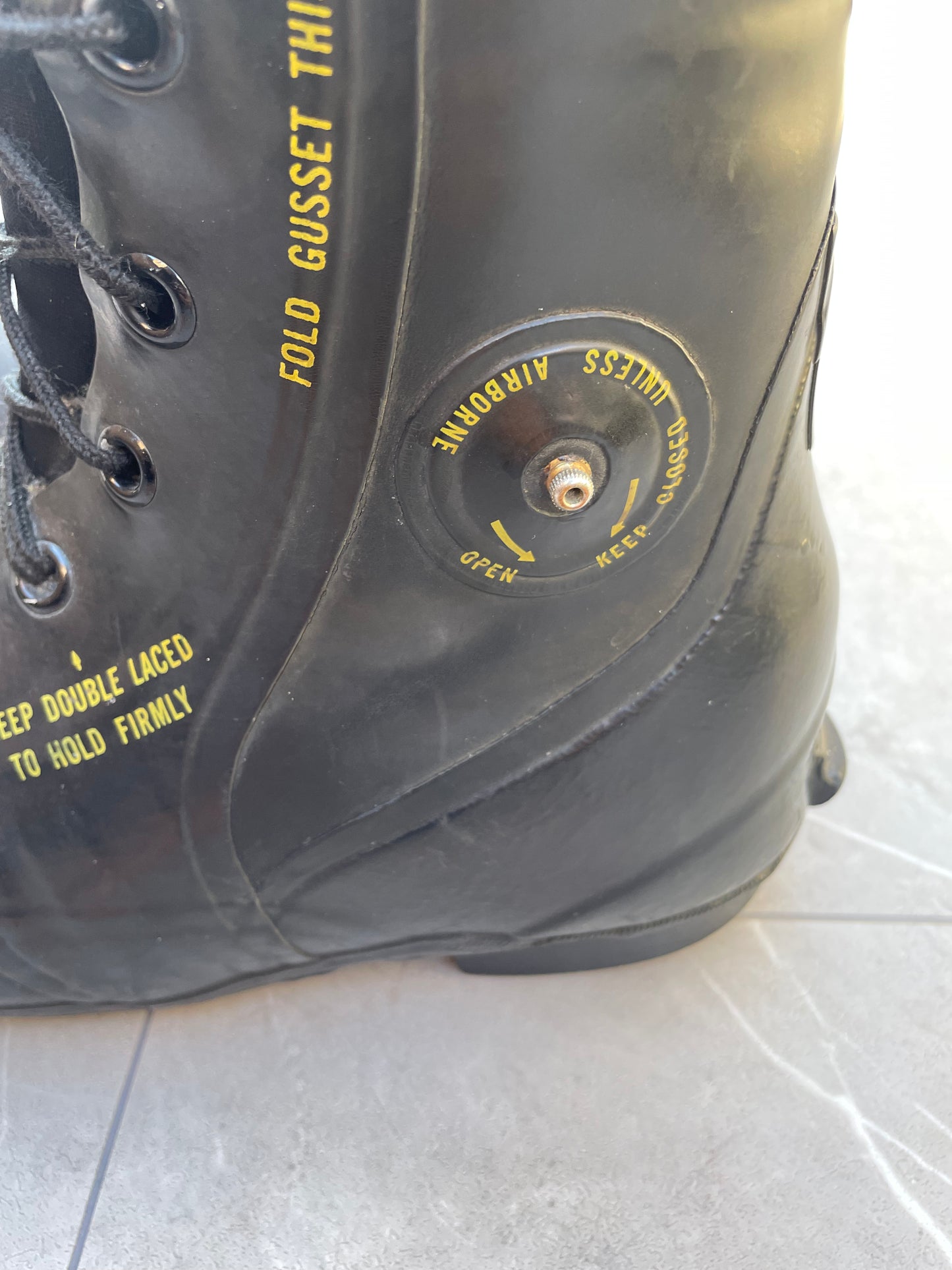 1970s/80s Vintage Mickey Mouse Bunny Combat Boots