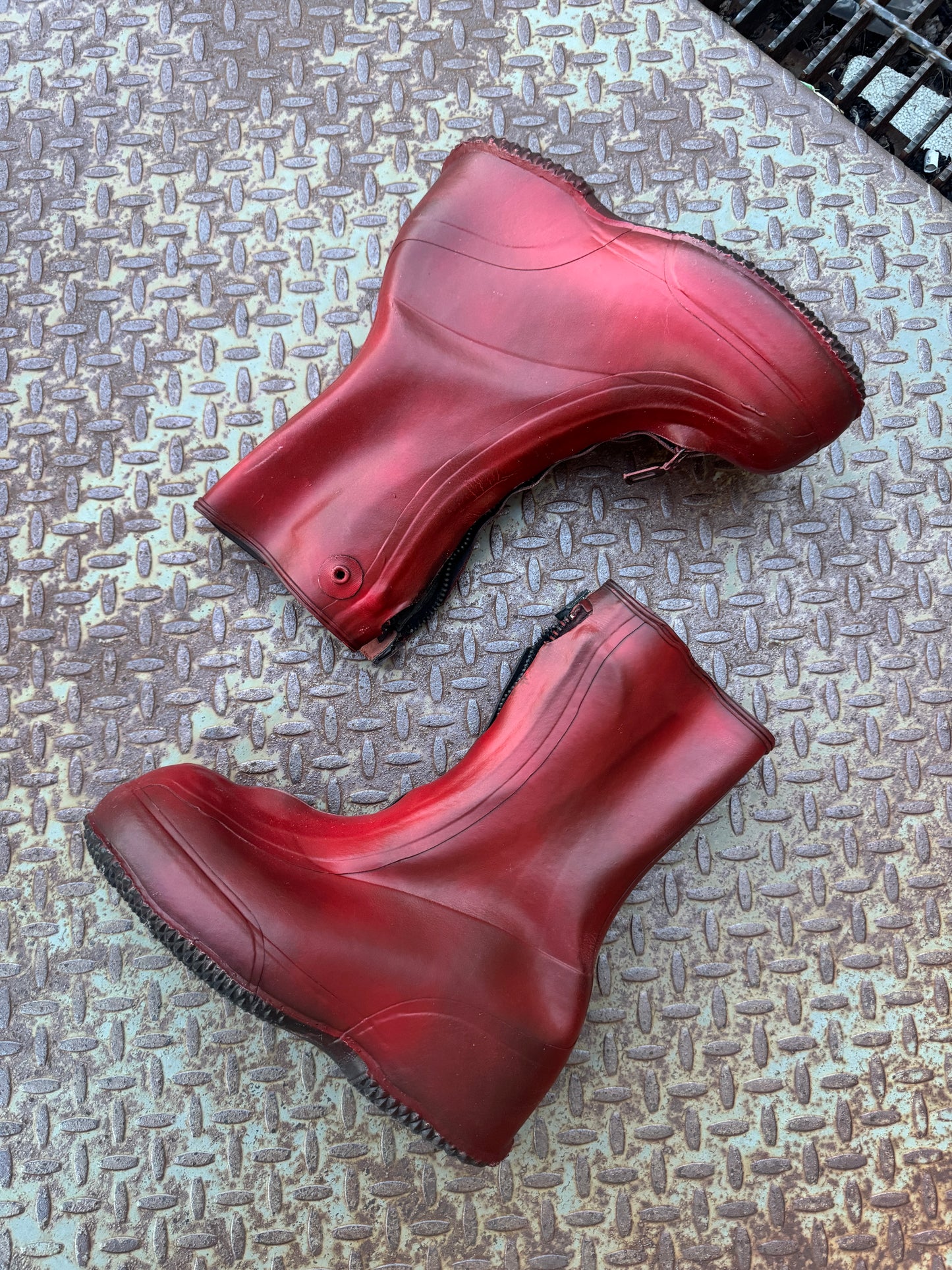 1980’s Blood Moon Dune Boots