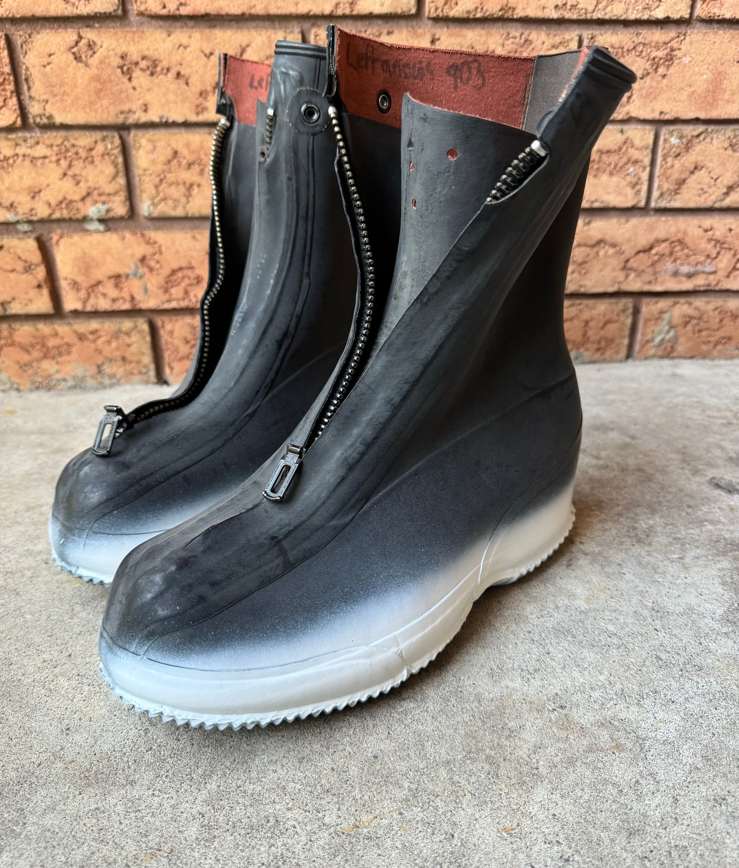 1980s Black Sun Dune Boots