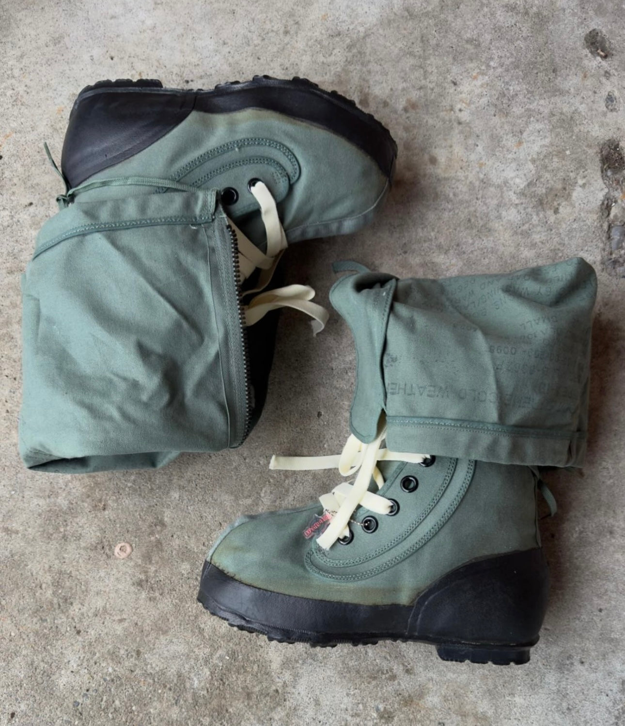 Vintage 1970s Muk Pilot Boots