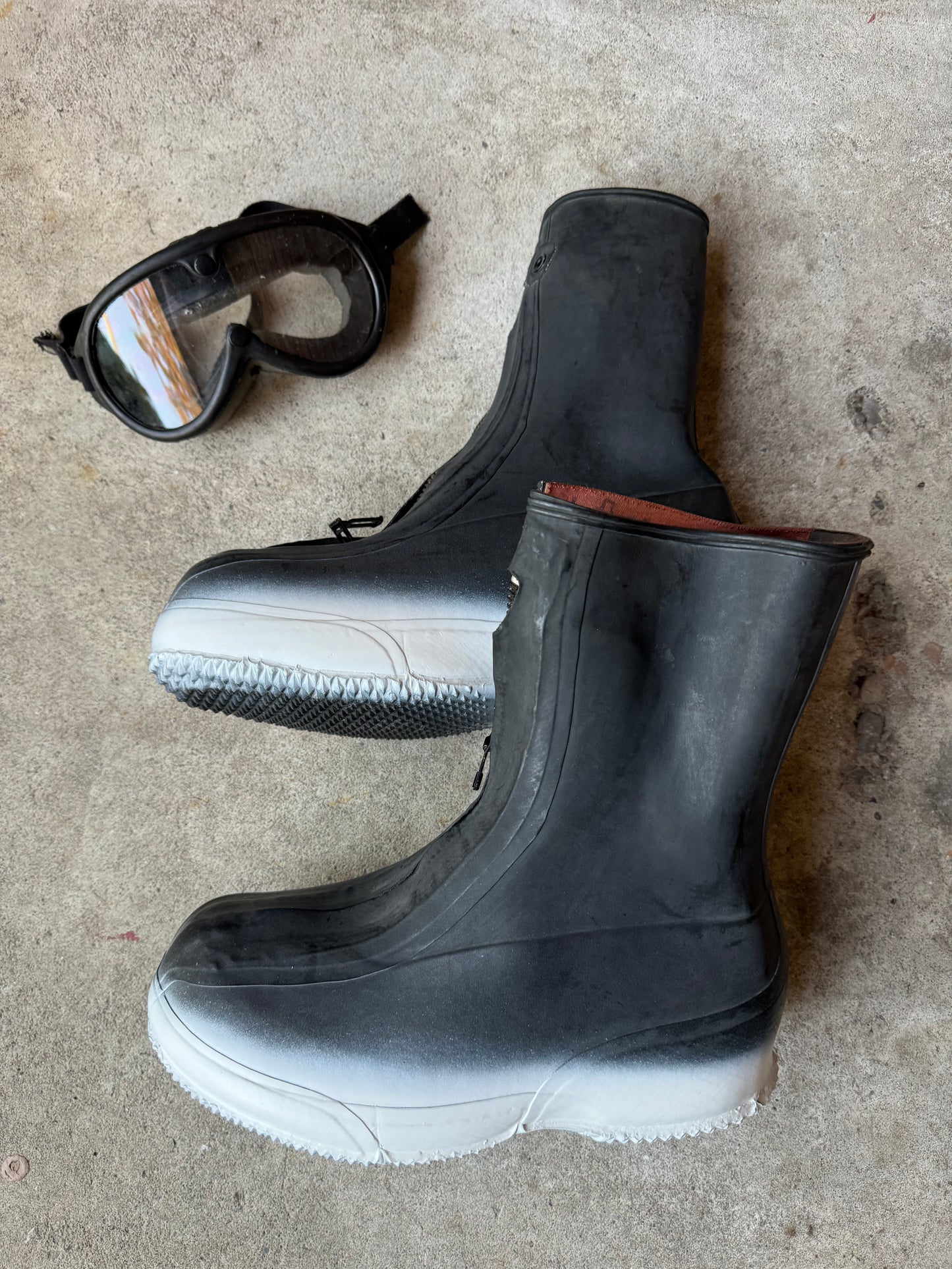 1980s Black Sun Dune Boots