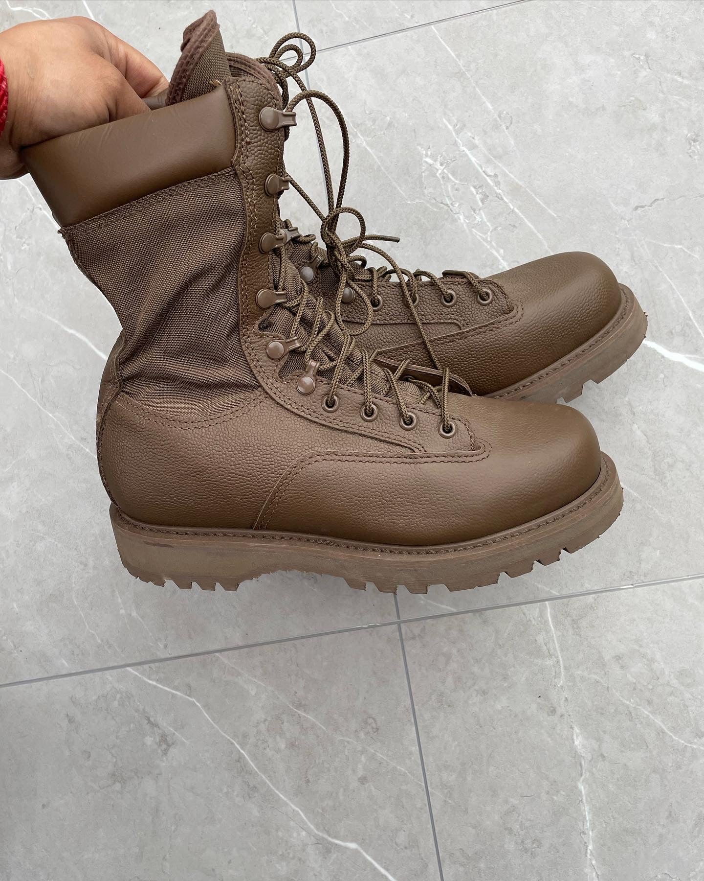 BROWN VINTAGE MILITARY COMBAT BOOTS