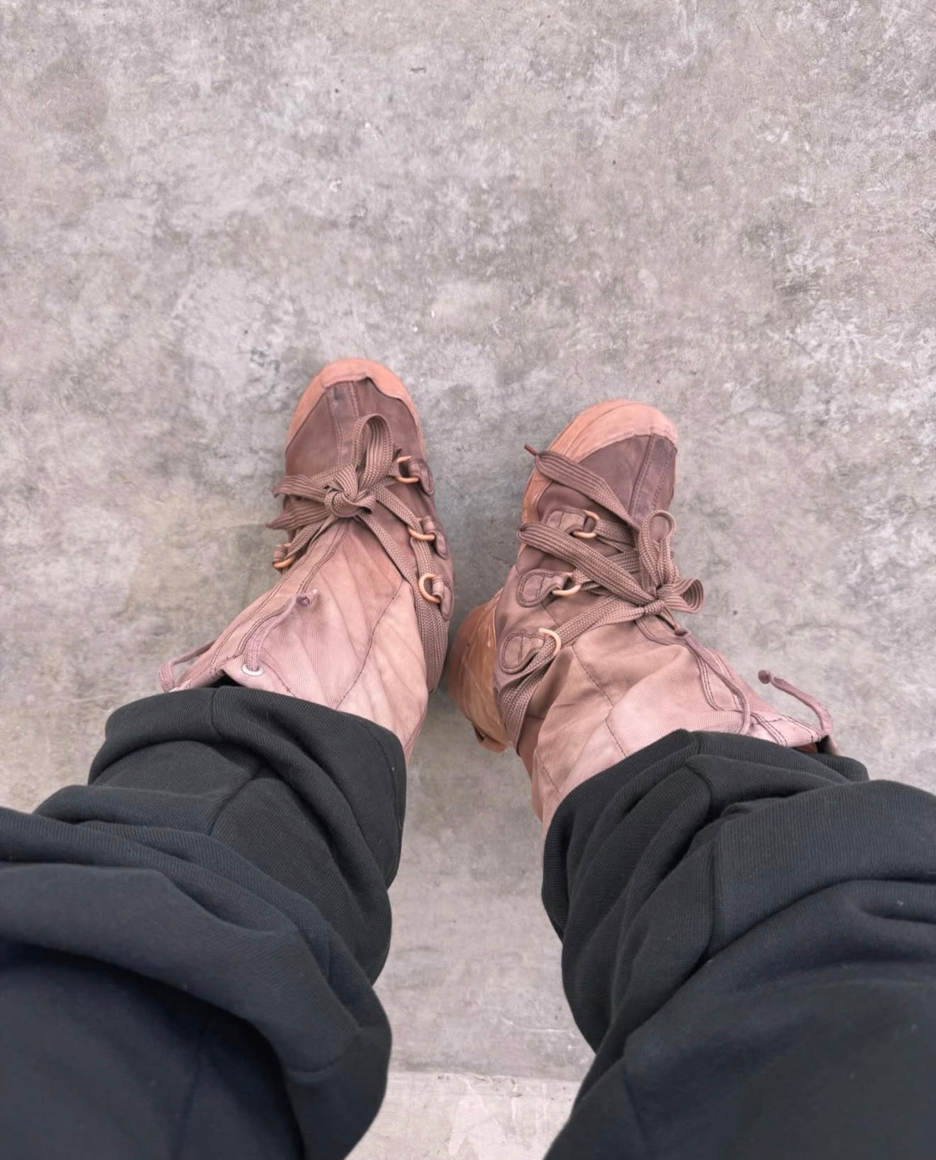FADED RUST COMBAT BOOT