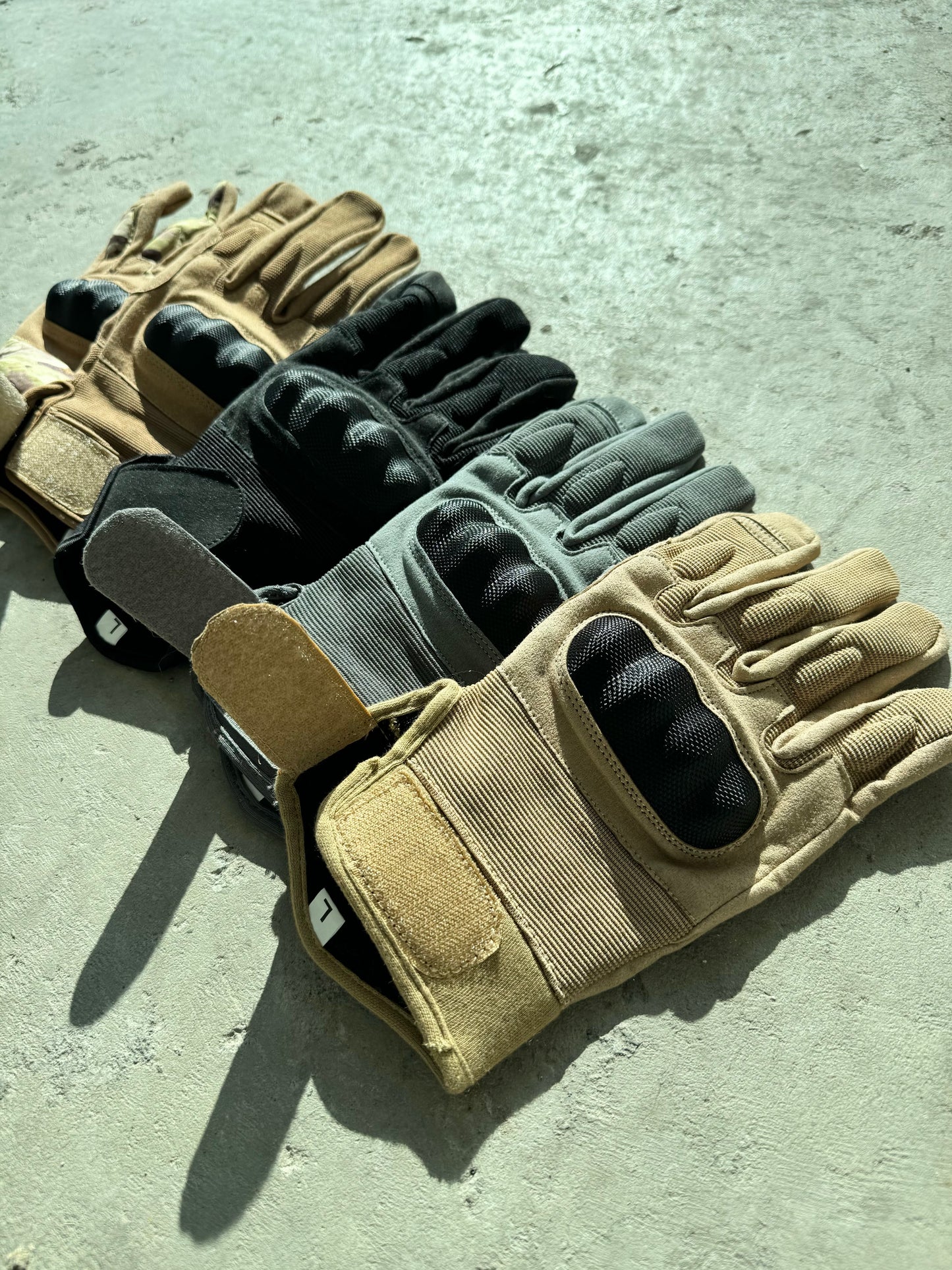 Armoured Knuckle Combat Gloves