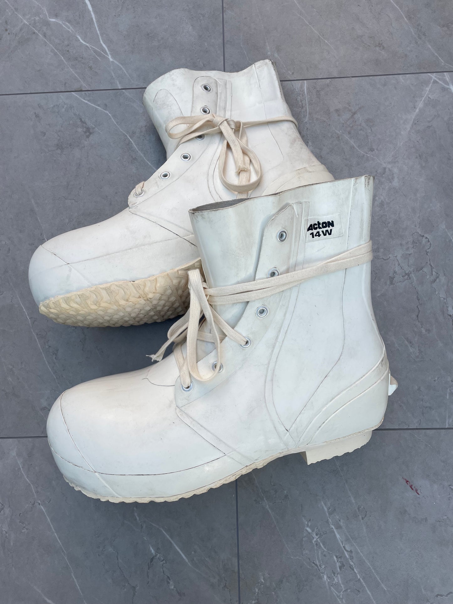 90s White Vintage Mickey Mouse Bunny Combat Boots